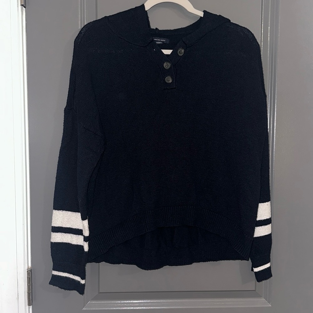 Medium American eagle sweater top!